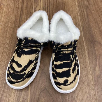 Женская парусиновая обувь с тигровым принтом, уличные кроссовки на плоской подошве с плюшевой подкладкой, зимняя теплая обувь для ходьбы