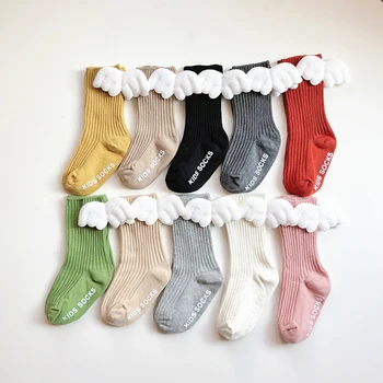 Носки с крыльями Ангела для маленьких девочек и мальчиков, хлопковые короткие носки в пол, милые нескользящие носки для новорожденных ярких цветов от 0 до 3 лет