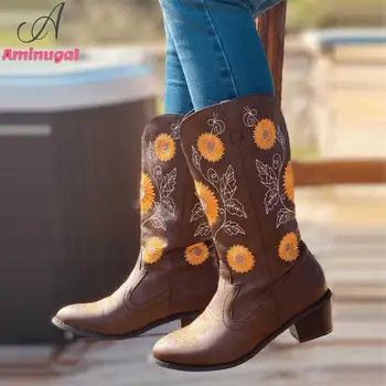 Ретро Ковбойские Женские ботинки в стиле Вестерн с цветочной вышивкой на массивном среднем каблуке, сапоги до середины икры с острым носком, обувь для отдыха в стиле Кантри